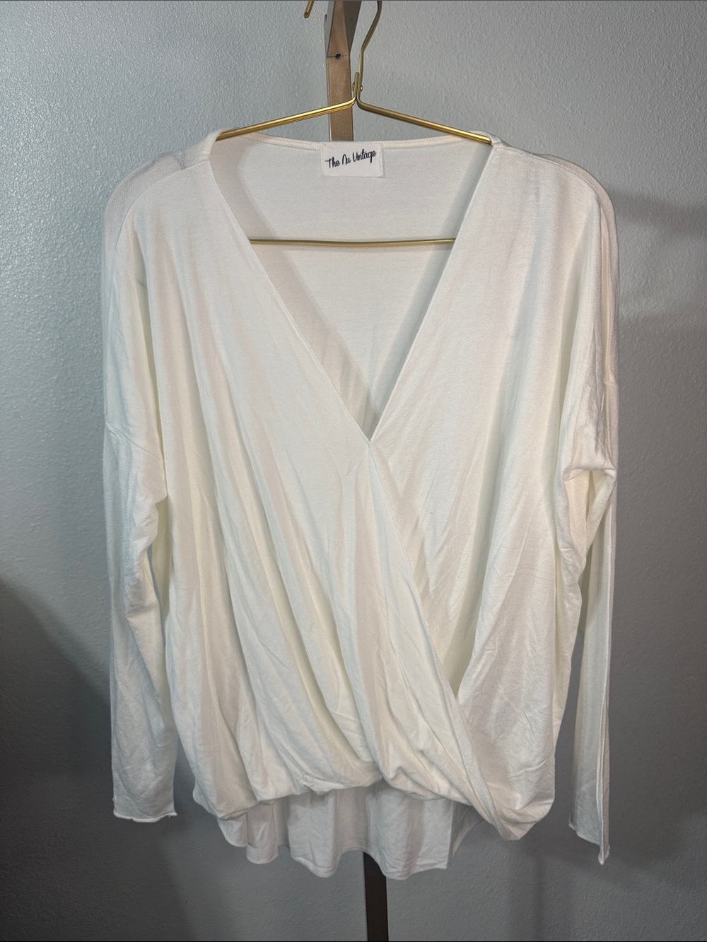 The Nu Vintage -Women's White Wrap Front Long Sleeve Top- medium- NWOT